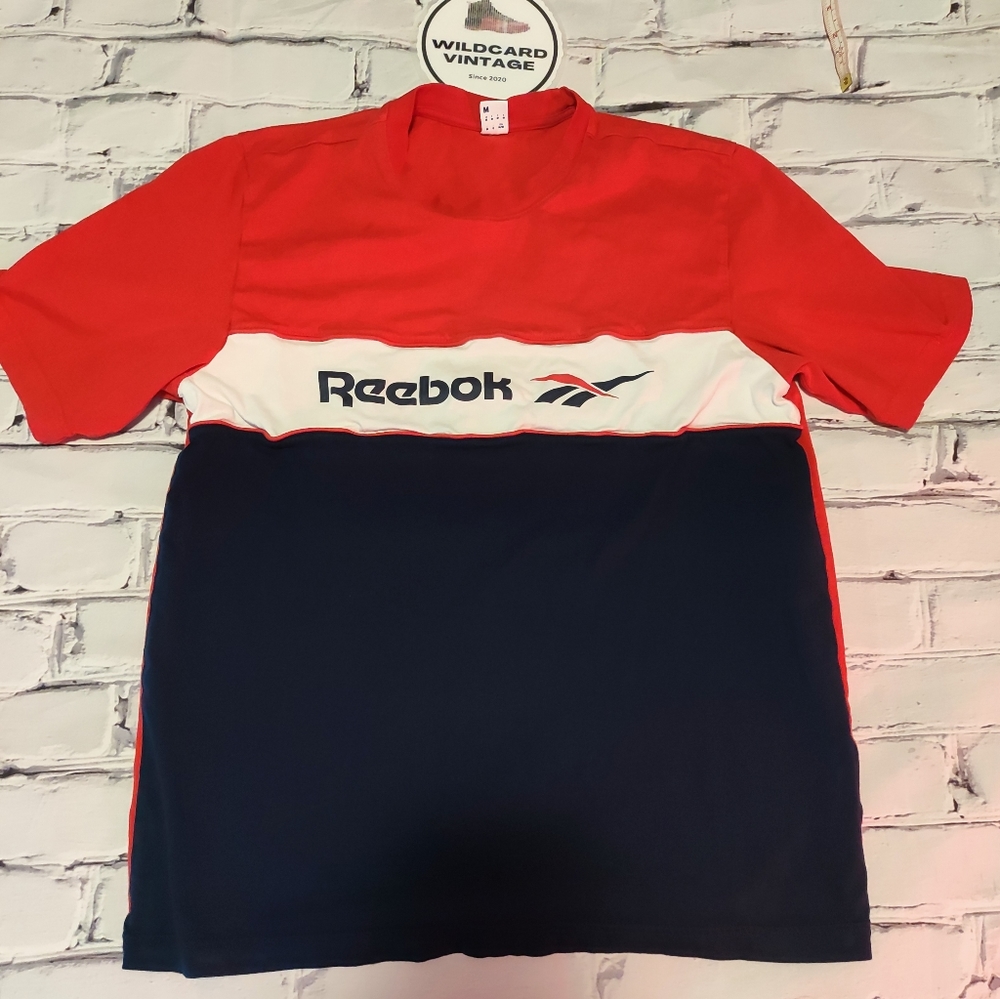 Classic Reebok T shirt size Medium Red White Blue